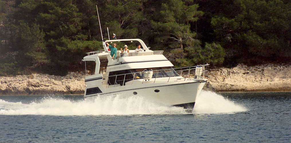 Yacht in Fahrt